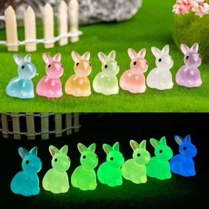 Świecące Mini Króliczki – Wielokolorowe Figurki do Mikrokrajobrazów, 10 Sztuk