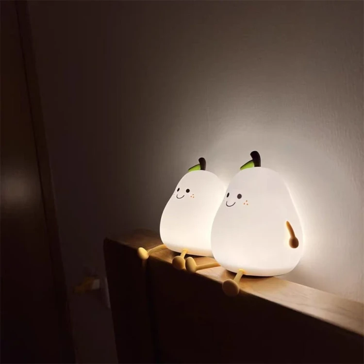 Lampka-nocna-Swiecąca-gruszka-main-5.jpg